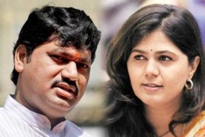 Pankaja-Munde-and-Dhananjay-Munde