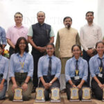 नव तंत्रज्ञान आत्मसात करा – अच्युत गोडबोले